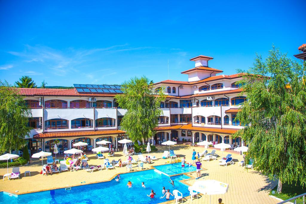 Complex Sunrise By Hmg Hotel Napospart Kültér fotó
